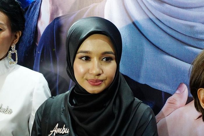 Keluarga Laudya Cynthia Bella bantah kabar pernikahan sang aktris dengan Ustaz Nuzul Dzikri.
