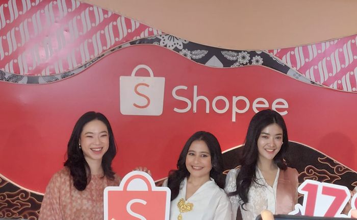 Prilly Latuconsina di acara Shopee.