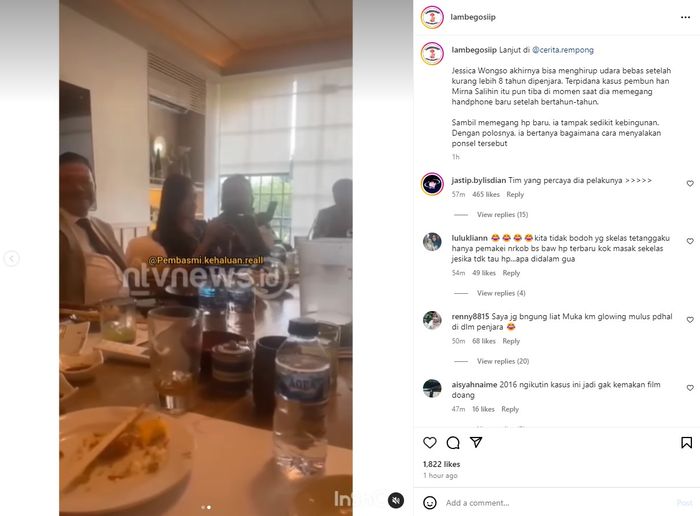 Momen Jessica Wongso kebingungan saat hendak menyalakan HP usai bebas dari penjara.