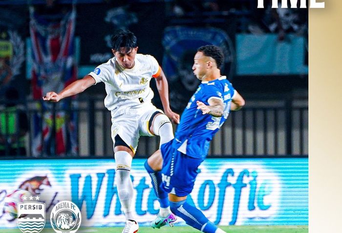 Suasana pertandingan antara Persib vs Arema FC pada laga pekan ketiga Liga 1 2024-2025 di Stadion Si Jalak Harupat, Bandung, Minggu (25/8/2024).