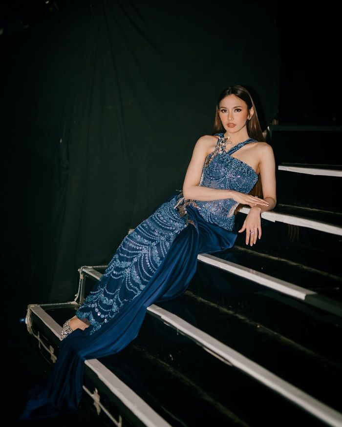 Mahalini kenakan gaun desainer rancangan Diana M Putri.