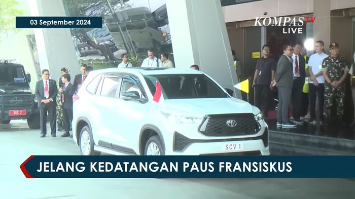 Mobil yang digunakan oleh Paus Fransiskus selama kunjungan apostolik di Indonesia