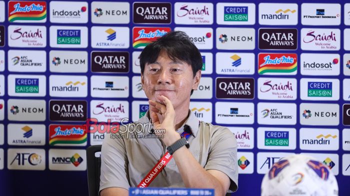 Pelatih timnas Indonesia, Shin Tae-yong, saat menghadiri sesi jumpa pers di Media Center Stadion Utama Gelora Bung Karno, Senayan, Jakarta, Selasa (10/9/2024).