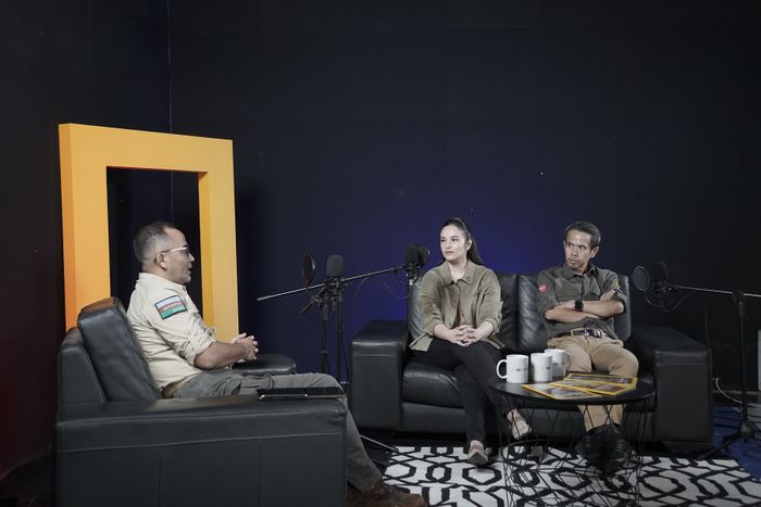 Program siniar National Geographic Indonesia Corner menghadirkan Chelsea Islan, pesohor sekaligus pegiat lingkungan, serta Direktur Utama Badan Pengelola Dana Lingkungan Hidup (BPDLH), Joko Tri Haryanto.