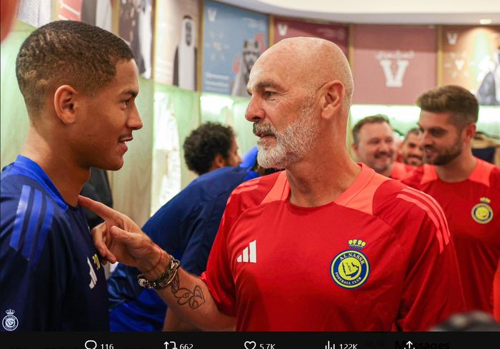 Stefano Pioli sudah menemui pemain-pemain Al Nassr pada Rabu (18/9/2024) setelah diresmikan menjadi pelatih klub Liga Arab Saudi yang diperkuat Cristiano Ronaldo itu.