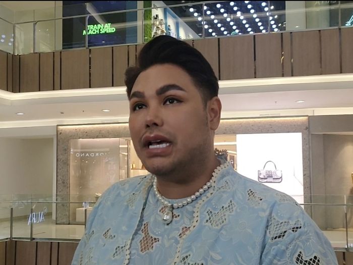 Ivan Gunawan saat Grid.ID temui dalam acara Watsons 18th Anniversary di Senayan City, Jakarta Pusat, Kamis (26/9/2024).