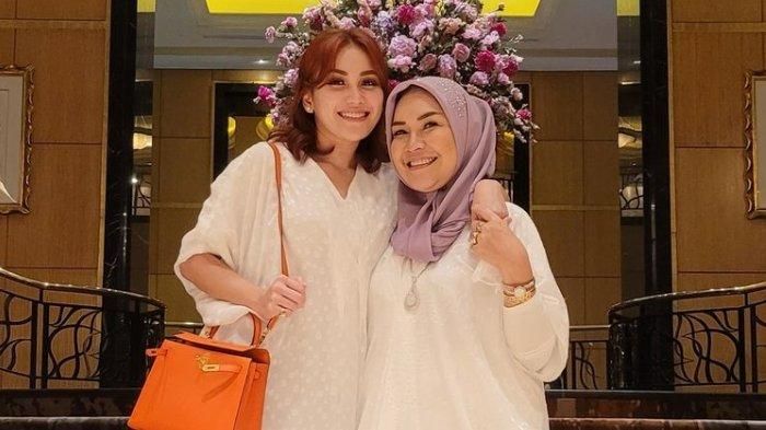 Ayu Ting Ting dan Umi Kalsum 