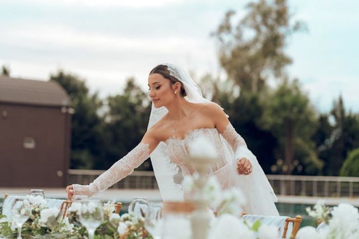 Kerudung pengantin atau wedding veil