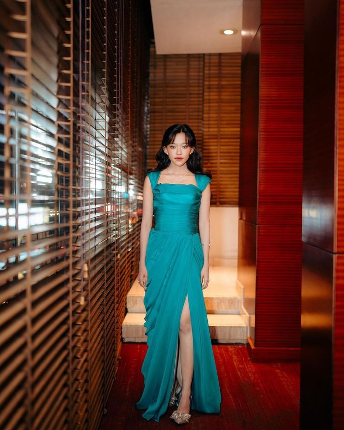 Ummi Quary dalam gala premiere film Bolehkah Sekali Saja Kumenangis.