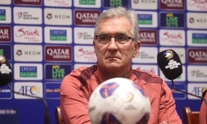 Pelatih timnas China, Branko Ivankovic jelang laga melawan timnas indonesia di Qingdao Youth Football Stadium, China pada Senin (14/10/2024).