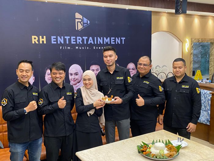 Jumpa pers RH Entertainment di kawasan Kembangan, Jakarta Barat, Rabu (16/10/2024).