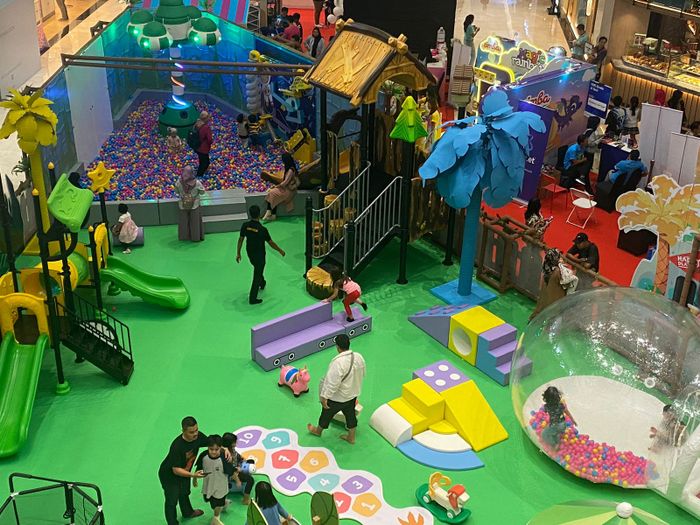 Event playground&nbsp;anak-anak Cipung Land yang digelar Nagita Slavina di&nbsp;atrium Bintaro Xchange mall 2.