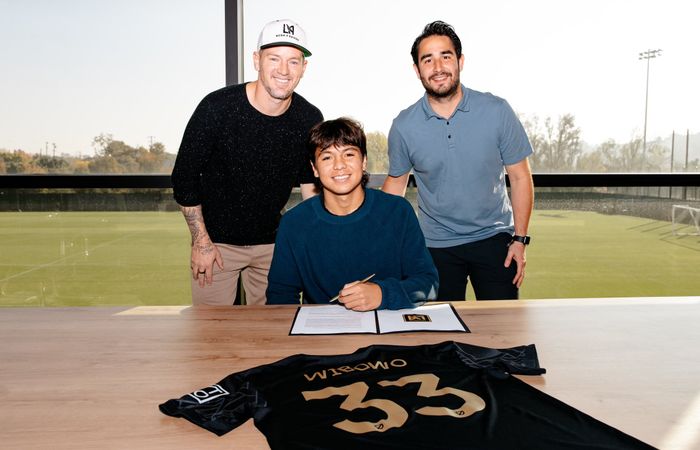 Striker berdarah Indonesia yang membela Los Angeles FC, Adrian Wibowo.