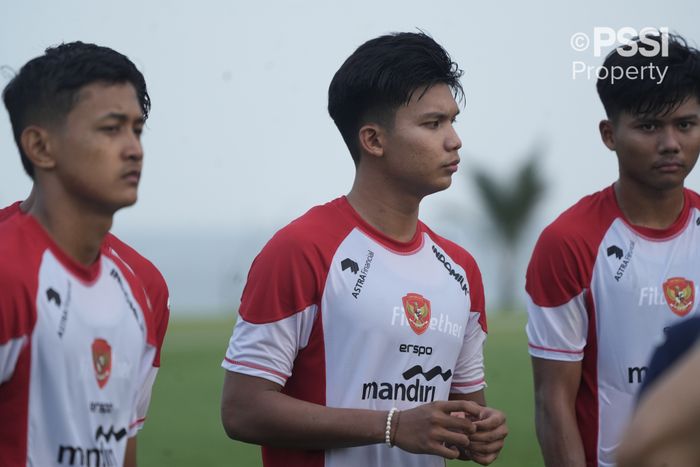 Kadek Arel dalam sesi latihan hari pertama bersama skuad Timnas Indonesia di Bali United Training Center, Gianyar, Kamis (28/11/2024)