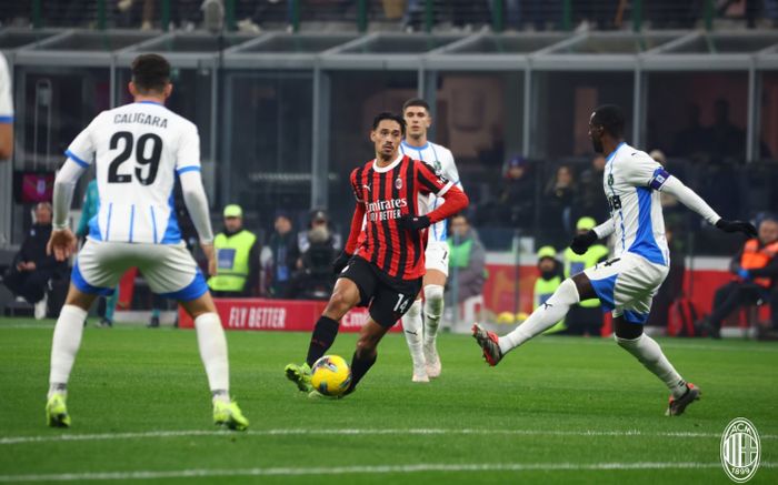 AC Milan sukses mencukur Sassuolo 6-1 pada laga yang berlangsung di San Siro dalam babak 16 besar Coppa Italia 2024-2025.