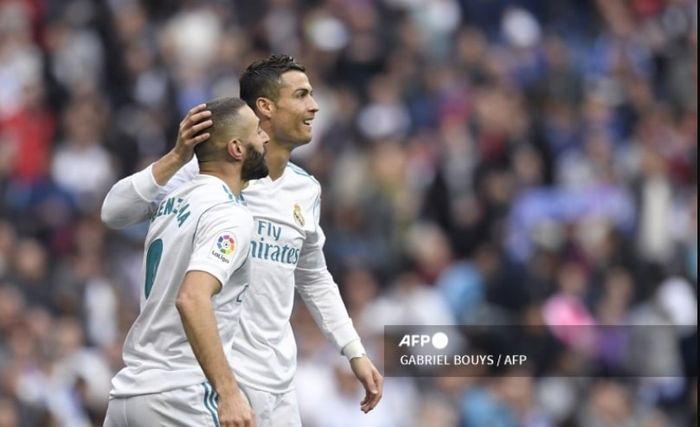 Karim Benzema (kiri) saat bersama Cristiano Ronaldo di Real Madrid.