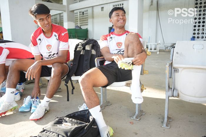 Kakang Rudianto dan Robi Darwis saat latihan di Myanmar jelang timnas Indonesia hadapi laga perdana Grup B ASEAN Cup 2024.