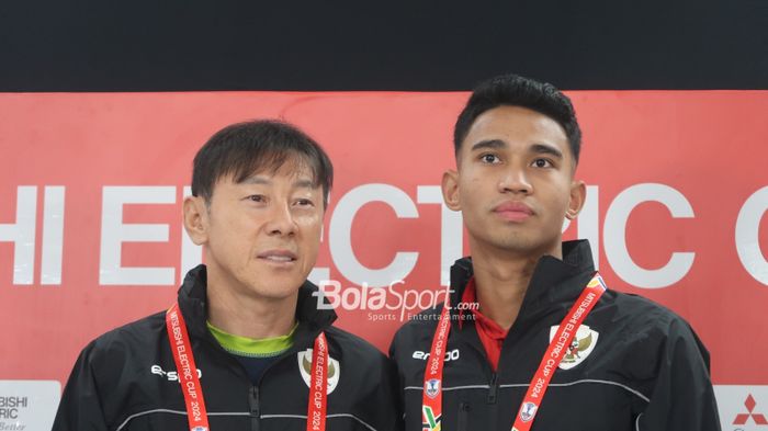 Shin Tae-yong dan Marselino Ferdinan dalam sesi konferensi pers jelang laga kedua Grup B ASEAN Cup 2024 antara Timnas Indonesia melawan Laos, Rabu (11/12/2024) sore WIB.