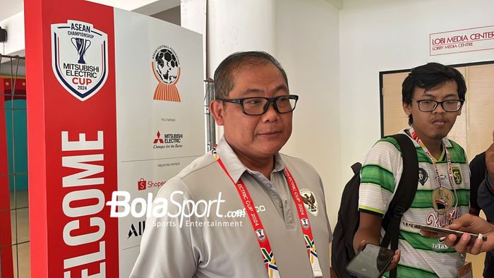 Manajer timnas Indonesia, Sumardji saat ditemui di Stadion Manahan, Solo pada Jumat (20/12/2024).