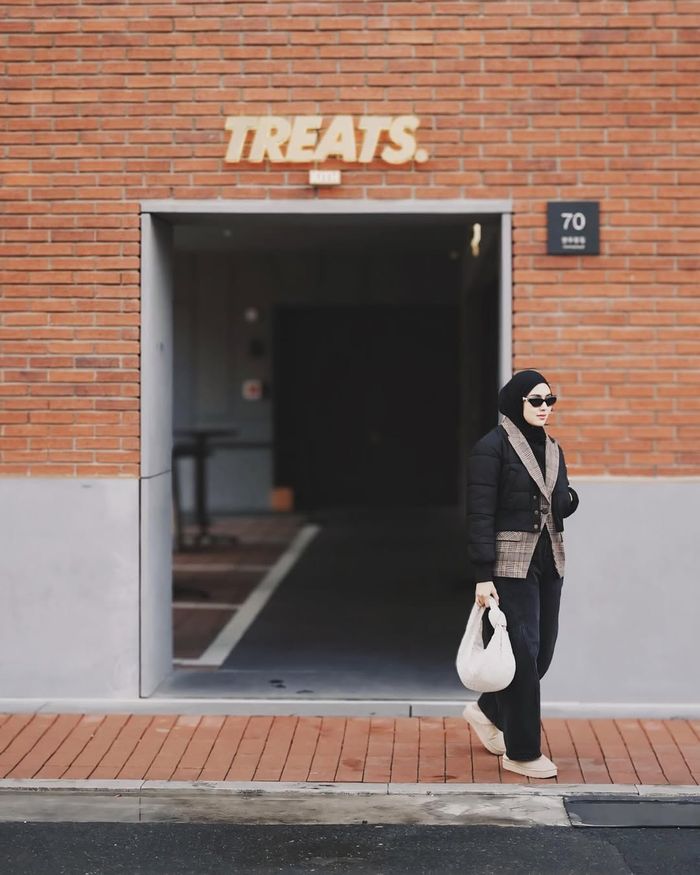 Potret Syahnaz saat liburan ke Korea Selatan.