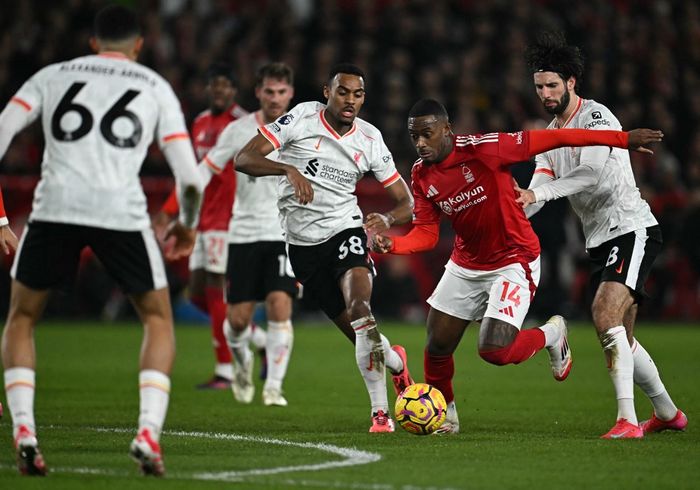 Liverpool bertanding melawan Nottingham Forest pada matchweek ke-21 Liga Inggris 2024-2025 di Stadion The City Ground, Selasa (14/1/2025).