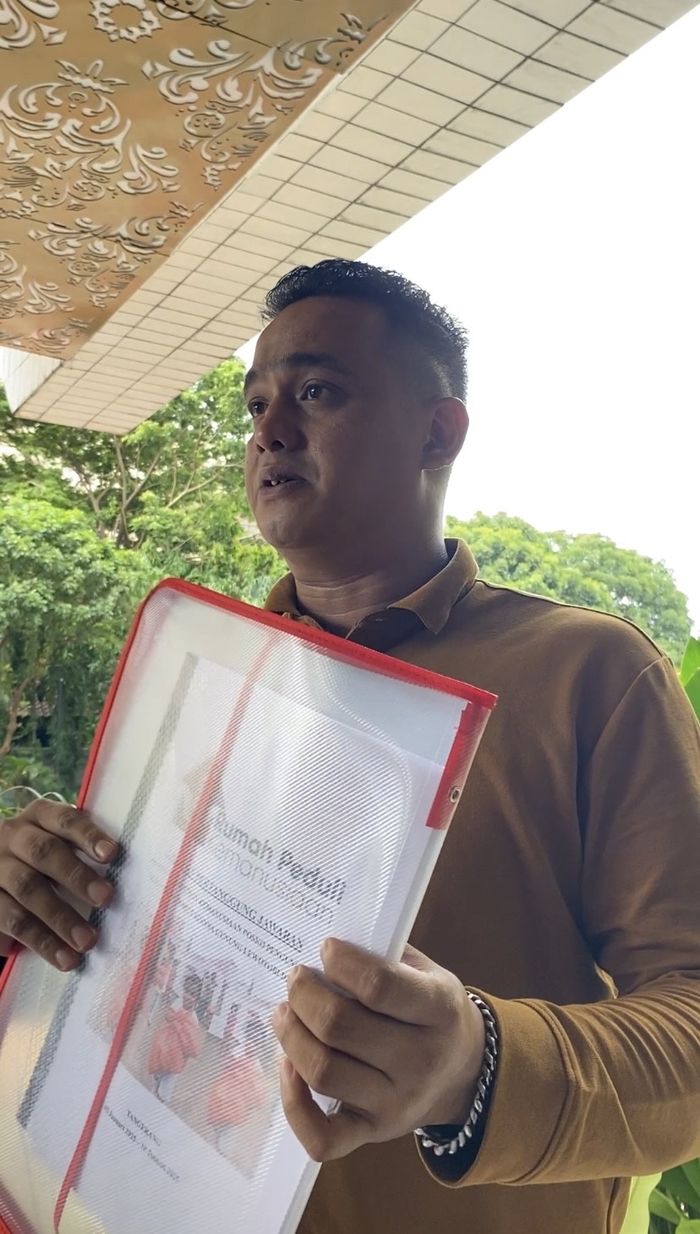 Gerry Julian,  Ketua Yayasan Rumah Peduli Kemanusiaan saat dijumpai di Kementerian Sosial RI pada Kamis (16/1/2025).