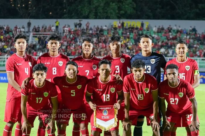 Skuad timnas U-20 Indonesia saat menghadapi timnas U-20 Suriah pada laga kedua U-20 Challenge Series di Stadion Gelora Delta Sidoarjo, Senin (27/1/2025).