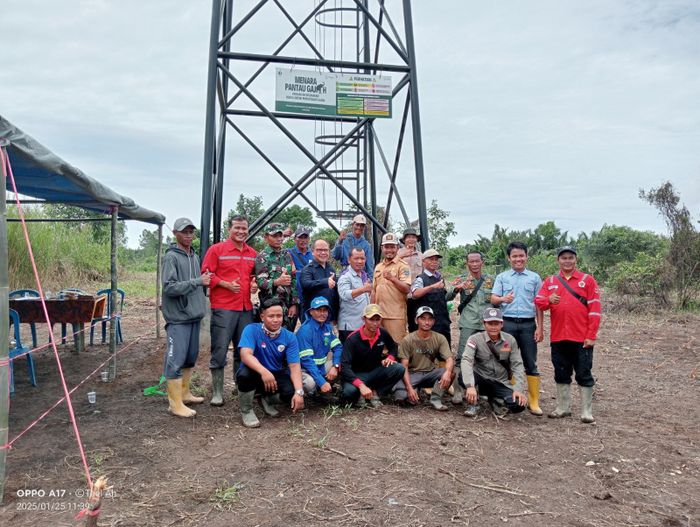 Belantara Foundation mengadakan acara peresmian menara pantau gajah liar dan penyerahan sumbangan peralatan mitigasi konflik manusia-gajah kepada masyarakat di Desa Jadi Mulya, Kabupaten Ogan Komering Ilir (OKI), Sumatera Selatan.