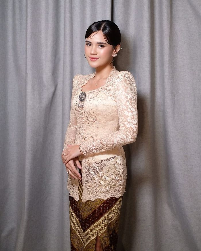 Potret kebaya bridesmaid Audi Marissa.
