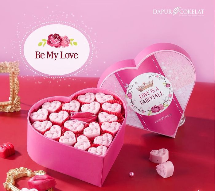 Rekomendasi kado valentine untuk istri: Kotak cokelat.