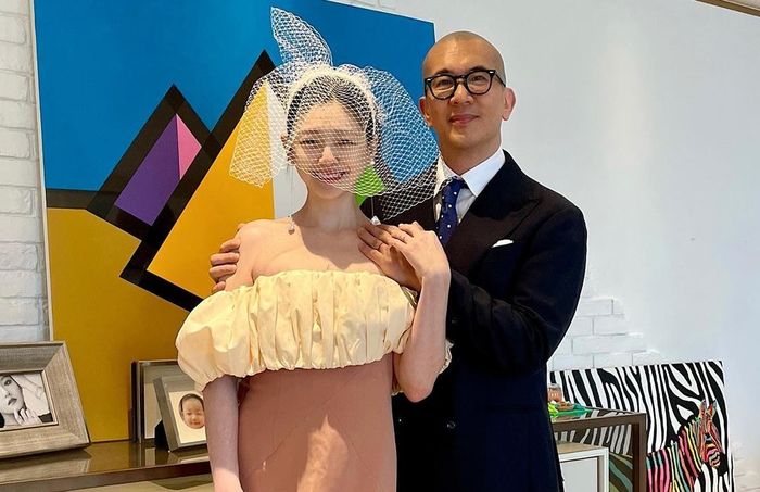 Barbie Hsu bersama suami dari pernikahan keduanya, Koo Jun Yup alias DJ Koo. 