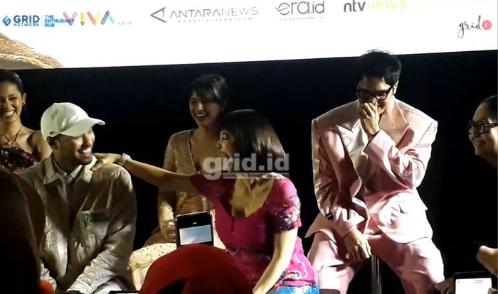 Meriam Bellina dan Refal Hady saat konferensi pers di kawasan Senayan, Jakarta Pusat, Senin (10/2/2025).