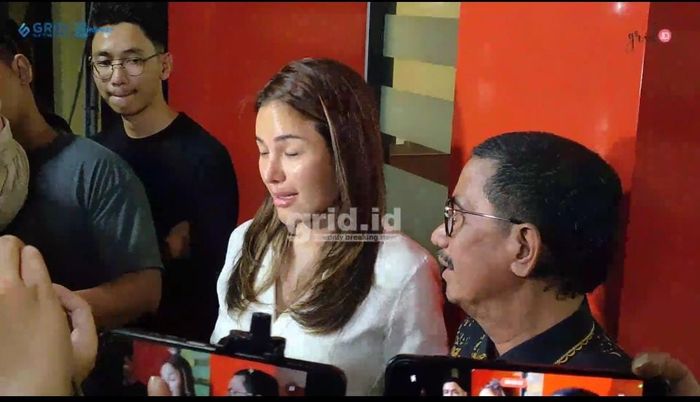 Nikita Mirzani saat ditemui di Polres Jakarta Selatan, Rabu (12/1/2025).