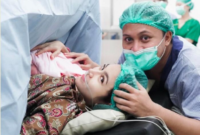 Cantik dan panjang, ini nama anak pertama Mahalini dan Rizky Febian.