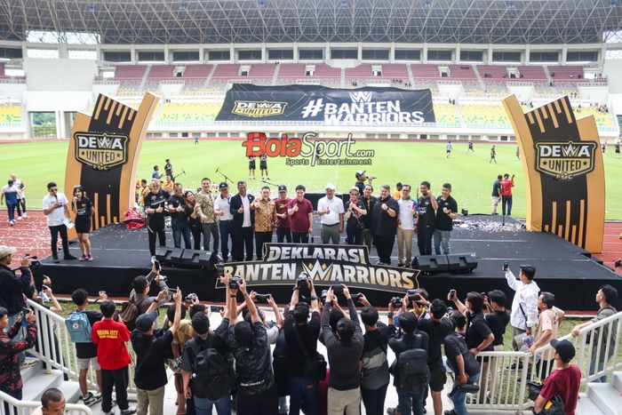 Suasana acara deklarasi Dewa United dengan julukan baru Banten Warriors di Banten International Stadium (BIS), Serang, Banten, Minggu (23/2/2025).