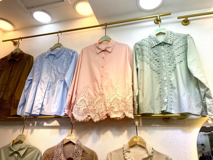 Pilihan baju Lebaran 2025.