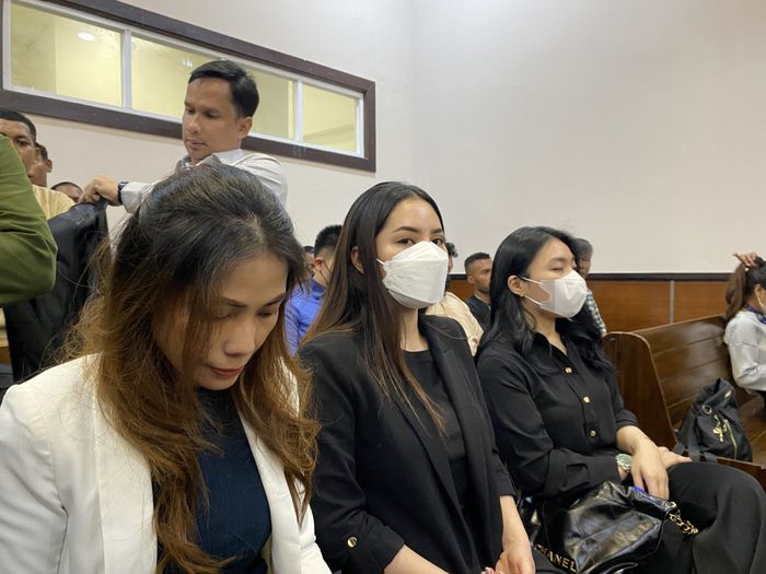 Iqlima Kim selaku terdakwa turut hadir dalam persidangan Razman Nasution lawan Hotman Paris di PN Jakarta Utara pada Kamis (27/2/2025).