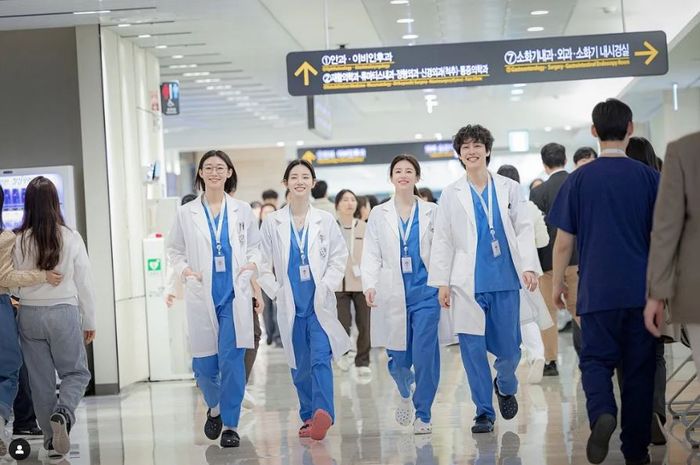 Sinopsis Drama Korea Resident Playbook, Spin-Off Hospital Playlist yang Bikin Penasaran, Ini Jadwal Tayangnya!