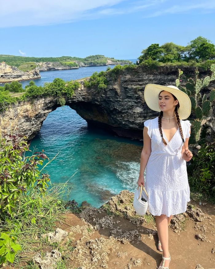 OOTD Vika Kolesnaya di Bali.