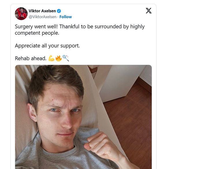 unggahan Viktor Axelsen yang menunjukkan dirinya selesai melakukan operasi dengan lancar