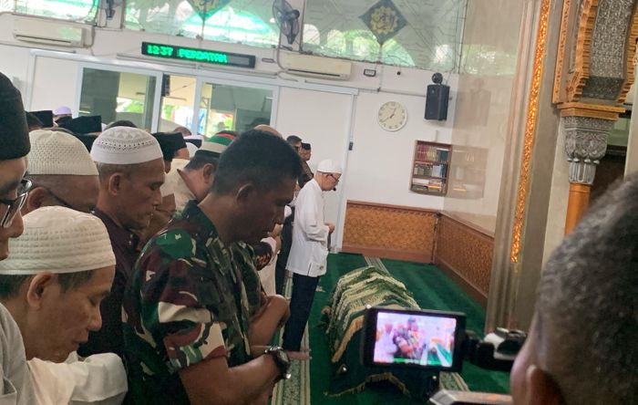 Jenazah Titiek Puspa Disalatkan, Wapres Gibran Rakabuming Raka Ikut Jadi Makmum