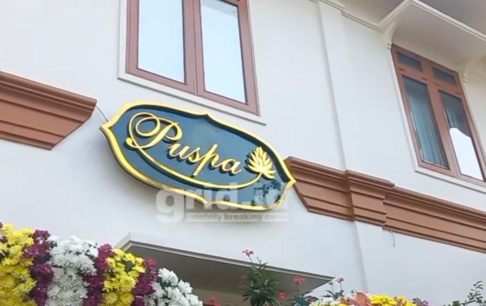 Jenazah Titiek Puspa disemayamkan di Wisma Puspa, Perdatam, Pancoran, sebelum sang legenda dimakamkan di TPU Tanah Kusir, Jumat (11/4/2025).