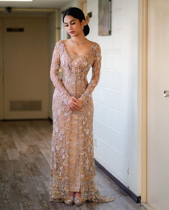 Kebaya Akad Nikah Azizah Salsha.