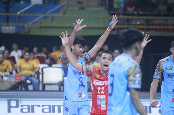 Surabaya Samator pada laga perdana final four Proliga 2025 di GOR Jayabaya, Kediri, Kamis (17/4/2025).