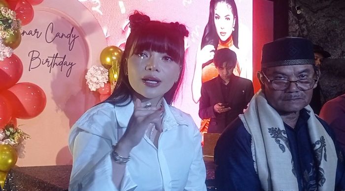 Dinar Candy ditemui di pesta ulang tahunnya di kawasan Senopati, Jakarta Selatan, Senin (21/4/2025).