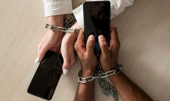 Begini Cara Kejam Debt Collector Pinjol Ilegal Tagih Utang