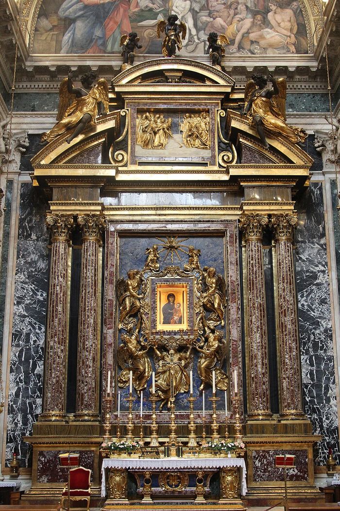 Menurut tradisi, Salus Populi Romani dibuat oleh Santo Lukas Sang Penginjil, santo pelindung para pelukis.