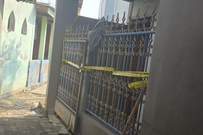 Kondisi Tempat Kejadian Perkara (TKP) kasus bayi usia 4 tahun ditemukan dalam kondisi kebakar.