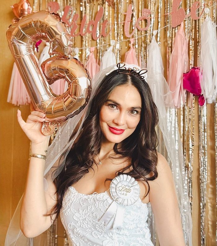 Luna Maya saat bridal shower.
