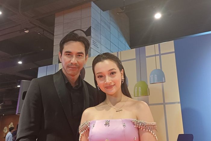 Darius Sinathrya dan Megan Domani di CGV FX Sudirman, Jakarta Selatan, Jumat (2/5/2025). 